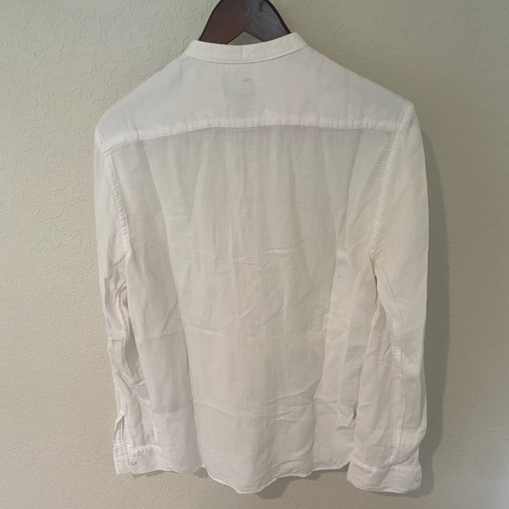 H&M CONSCIOUS WHITE BUTTON DOWN SIZE SMALL - Picture 4 of 6